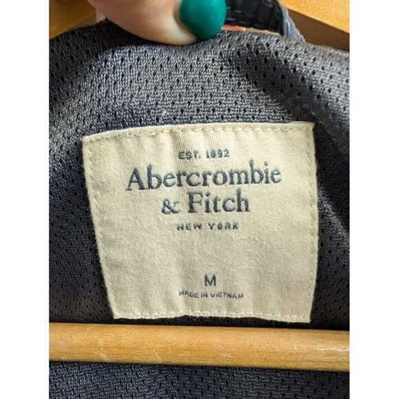 Abercrombie & Fitch gray windbreaker zip up hooded jacket women's size Medium - Picture 2 of 7